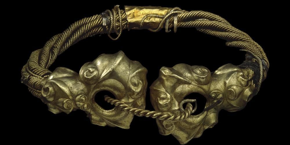 Gold torc from the Snettisham Hoard L. Iron Age, Norfolk, England.