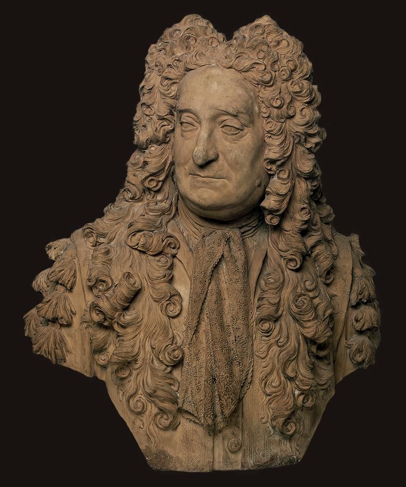 Terracotta bust of Sir Hans Sloane looking slightly to the right and wearing a long, curly wig.